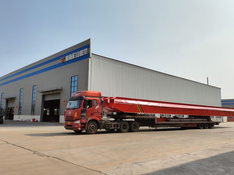 4臺(tái)電動(dòng)單梁起重機(jī)，LD10t-26.53m，發(fā)往浙江交付客戶使用。