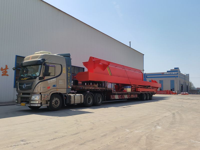 電動(dòng)葫蘆門式起重機(jī) MHxh16t—32m 制作完成，發(fā)往新疆交付客戶使用。